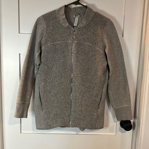Lululemon sherpa front gray zip jacket. 8
